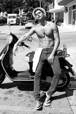 miguel_iglesias_modelo